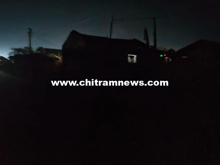కూరలో వెలగని వీధి విద్యుత్తు దీపాలు