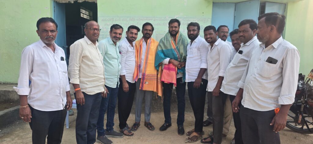 సర్పంచుల సంఘం భోరజ్ మండల అధ్యక్షుడిగా గాజుల ప్రద్యుమ్న