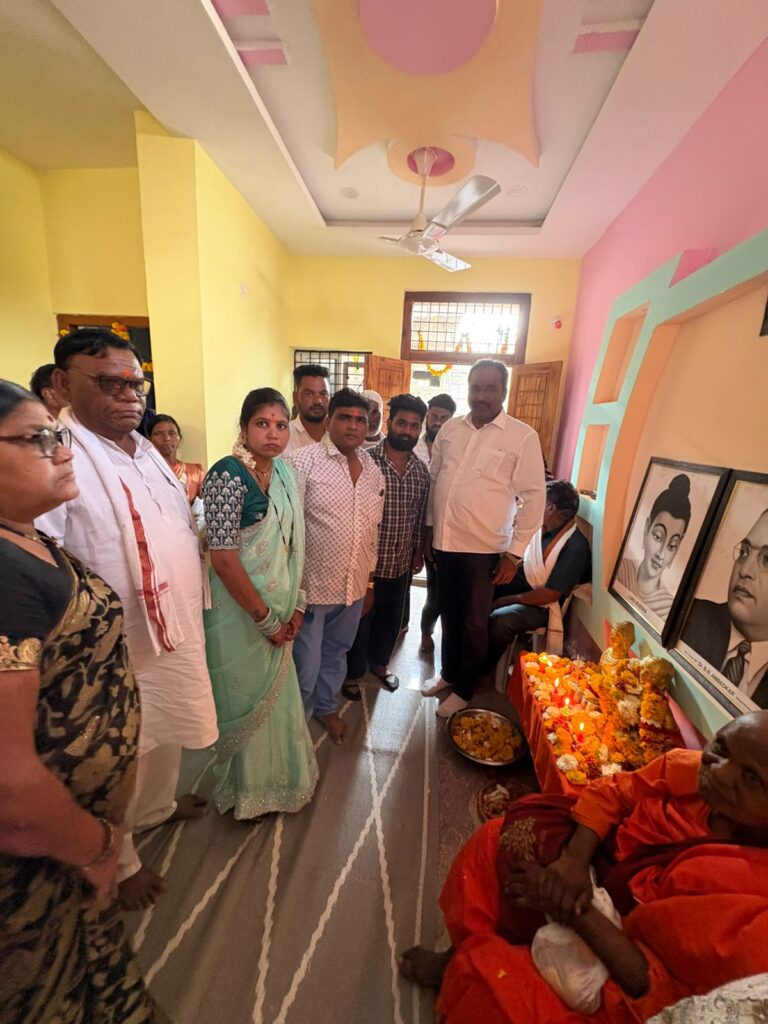 ఇందిరమ్మ ఇల్లు గృహప్రవేశం కార్యక్రమంలో పాల్గొన్న లోక ప్రవీణ్ రెడ్డి 