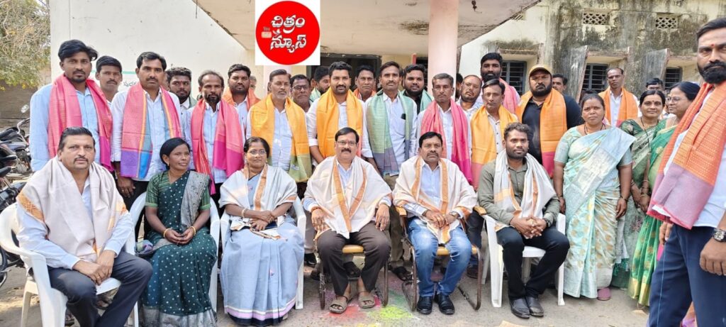 ఆదర్శ గ్రామాలుగా తీర్చిదిద్దాలి:మండల ప్రత్యేక ప్రత్యేక అధికారి మనోహర్