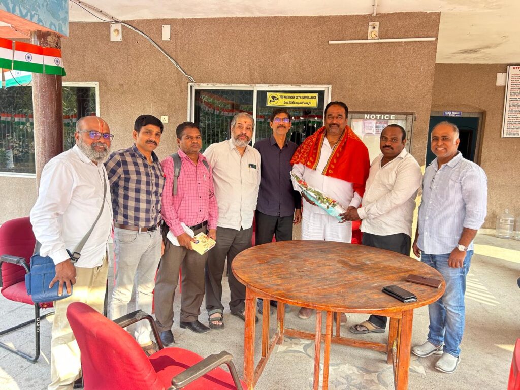 లోక ప్రవీణ్ రెడ్డికి కాంట్రాక్టు డాక్టర్ల సన్మానం 