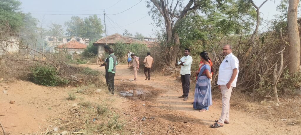 పరిసరాలు పరిశుభ్రంగా ఉంచుకోవాలి: సర్పంచ్ మడ్డి శ్రీనివాస్ గౌడ్