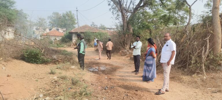 పరిసరాలు పరిశుభ్రంగా ఉంచుకోవాలి: సర్పంచ్ మడ్డి శ్రీనివాస్ గౌడ్