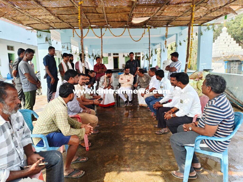 భానుశర్మ కుటుంబానికి ఎంపీ రఘునందనరావు పరామర్శ 