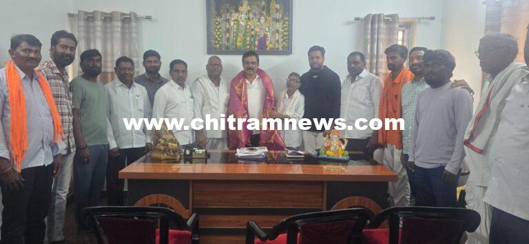 30 ఏళ్ల నిరీక్షణకు తెర..గిమ్మ రైతులకు అందిన రైల్వే భూపరిహారం