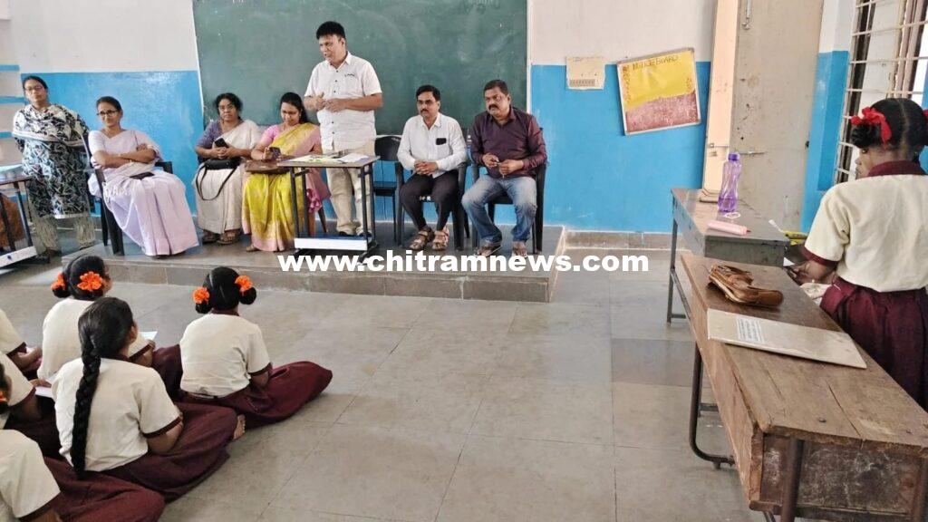 హెచ్‌పీవీ వ్యాక్సినేషన్ పై అపోహలు వీడాలి : జిల్లా వైద్యాధికారి రాజేందర్ 