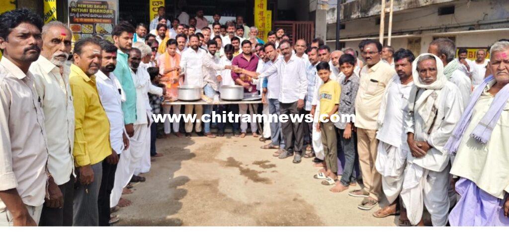 ముథోల్ లో మున్నూరుకాపు సంఘం ఆధ్వర్యంలో ఉగాది పచ్చడి పంపిణీ 