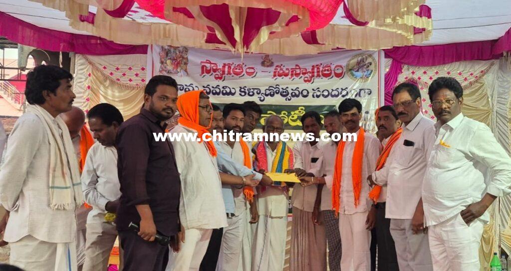 భజన పోటీల విజేత రవీంద్రనగర్ బృందం