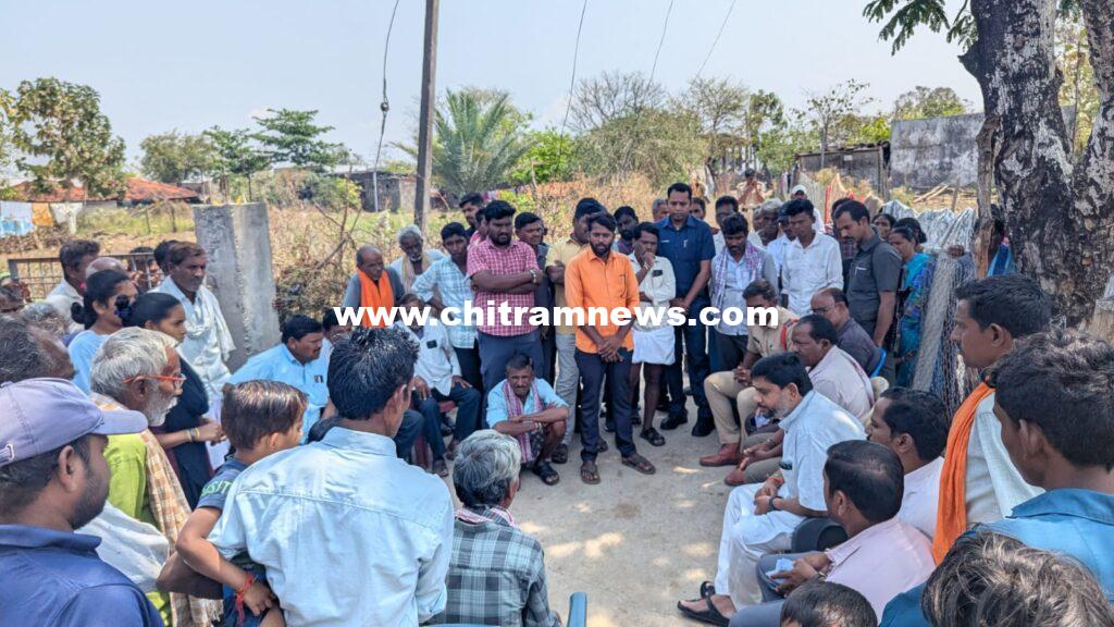 ఆత్రం సమ్మక్క కుటుంబాన్ని పరామర్శించి ఆర్థిక సాయం అందజేసిన సిర్పూర్ ఎమ్మెల్యే డా.పాల్వాయి హరీష్ బాబు