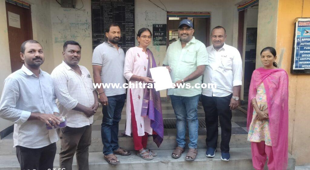 సహకార శాఖ సీనియర్ ఇన్స్పెక్టర్ లక్ష్మీ ప్రసన్నకు ఘనంగా సన్మానం 