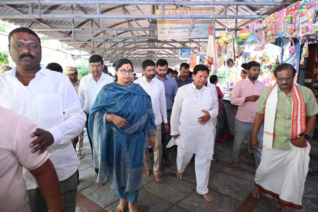 బాసర ఆలయ అభివృద్ధికి ప్రభుత్వం కట్టుబడి ఉంది : ప్రభుత్వ సలహాదారు సుదర్శన్ రెడ్డి