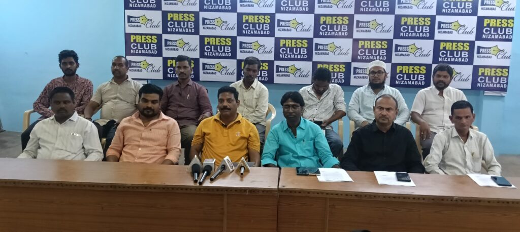 కమీషన్ పెంపుపై మీసేవ ఆపరేటర్ల హర్షం