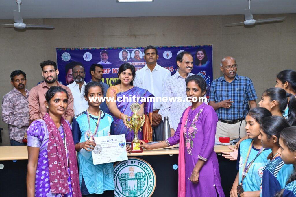 క్రీడల్లో జిల్లా ప్రతిష్టను మరింతగా ఇనుమడింపజేయాలి: కలెక్టర్ ఇలా త్రిపాఠి 