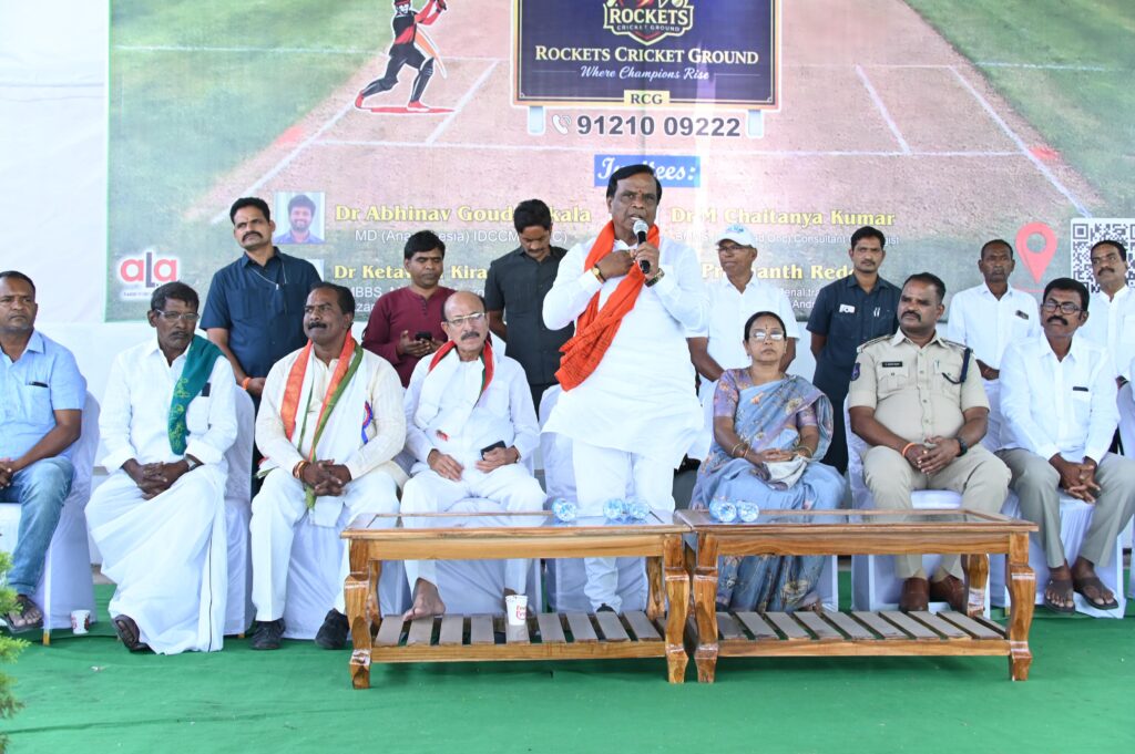 యువత క్రీడలవైపు దృష్టి సారించాలి 