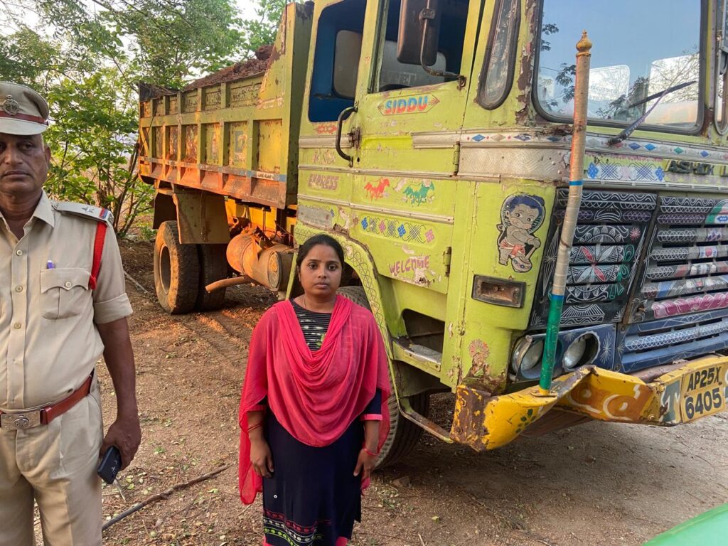 అనుమతి లేకుండా మొరం తరలిస్తే కఠిన చర్యలు: కలెక్టర్ ఇలా త్రిపాఠిL