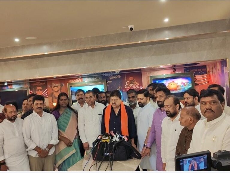 థియేటర్‌లో “దూరంధర్ – 2” వీక్షించిన బీజేపీ రాష్ట్ర అధ్యక్షుడు ఎన్. రామచంద్ర రావు