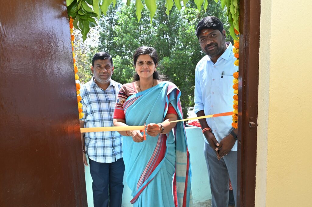 తహసీల్దార్ కార్యాలయ నూతన భవనాన్ని ప్రారంభించిన కలెక్టర్ ఇలా త్రిపాఠి 