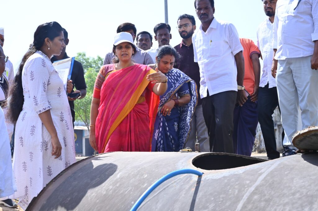 ఆన్లైన్ బూస్టర్ సిస్టమ్ పనితీరును పరిశీలించిన కలెక్టర్ ఇలా త్రిపాఠి