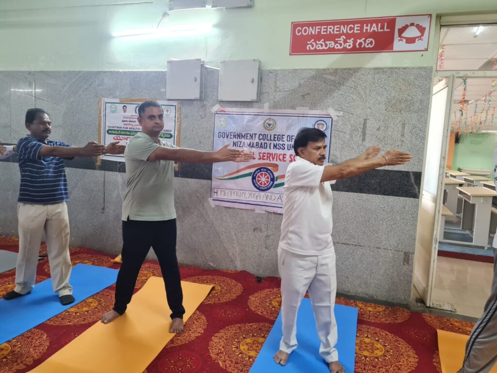 ప్రభుత్వ జనరల్ ఆసుపత్రిలో యోగా, మెడిటేషన్ పై అవగాహన