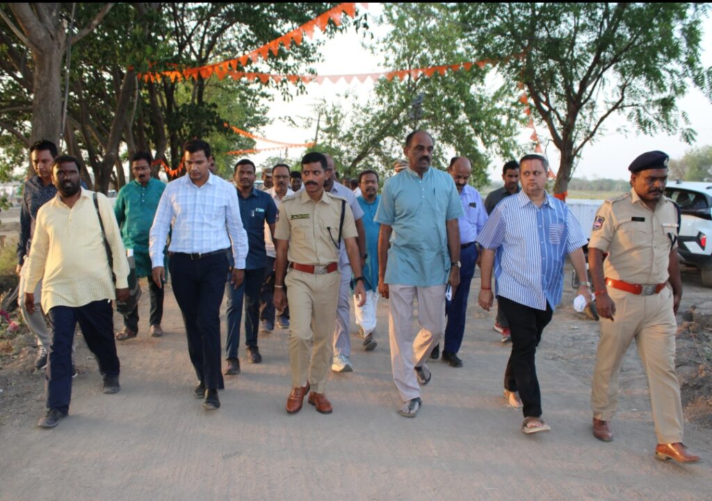 కందకుర్తికి ఆర్ఎస్ఎస్ చీఫ్: బందోబస్తు ఏర్పాటును పర్యవేక్షించిన పోలీసు కమిషనర్