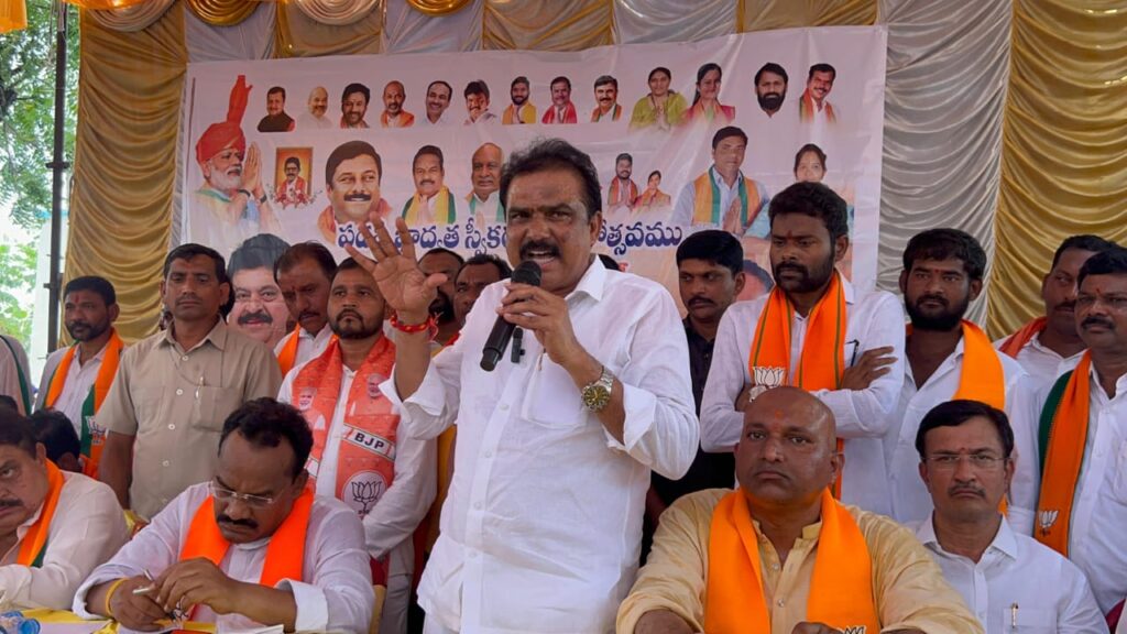 ఖానాపూర్‌లో బీజేపీ ఘనవిజయం: భారీ ర్యాలీలో పాల్గొన్న రాష్ట్ర నేతలు