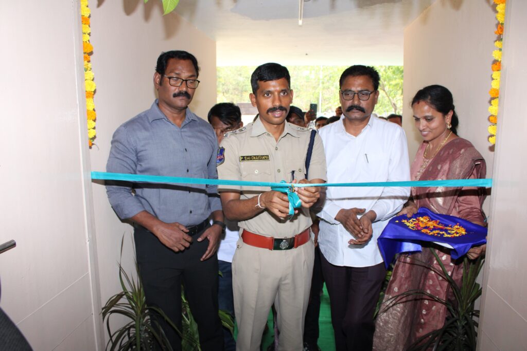 అవినీతి నిరోధక శాఖ నూతన కార్యాలయాన్ని ప్రారంభించిన సీపీ