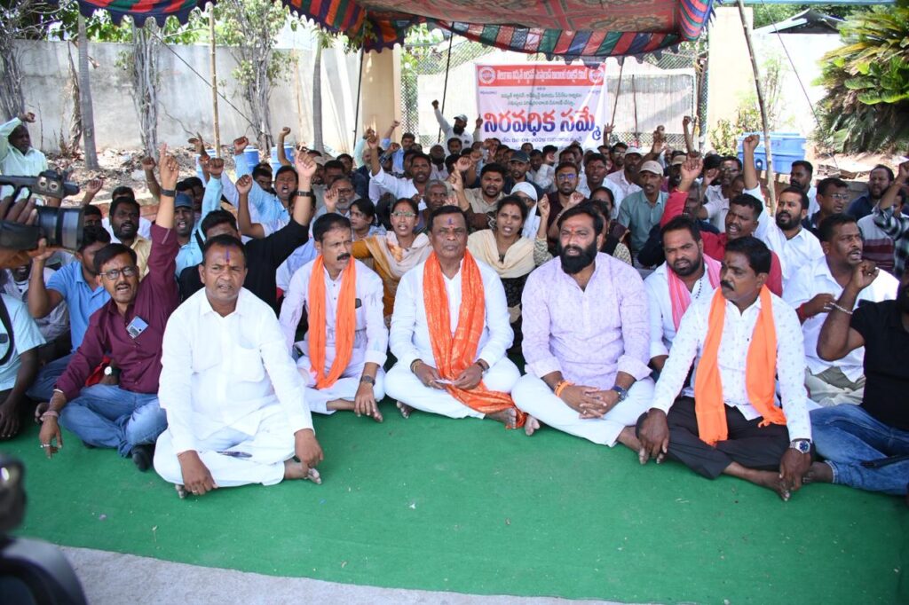 విద్యుత్ ఆర్టిజన్ ఉద్యోగుల డిమాండ్లను నెరవేర్చాలి