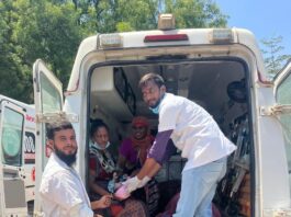 108 అంబులెన్సు లో మహిళ ప్రసవం..తల్లీ బిడ్డ క్షేమం