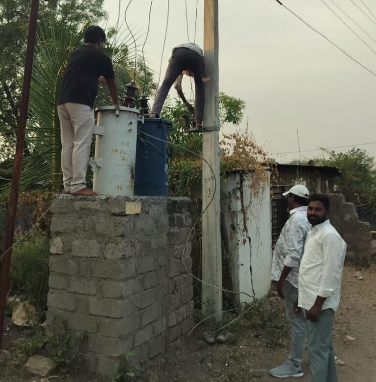 అవల్పూర్ గ్రామంలో తీరిన దశాబ్ద కాలపు విద్యుత్ కష్టాలు: సర్పంచ్ అనిల్ చొరవపై సర్వత్రా హర్షం