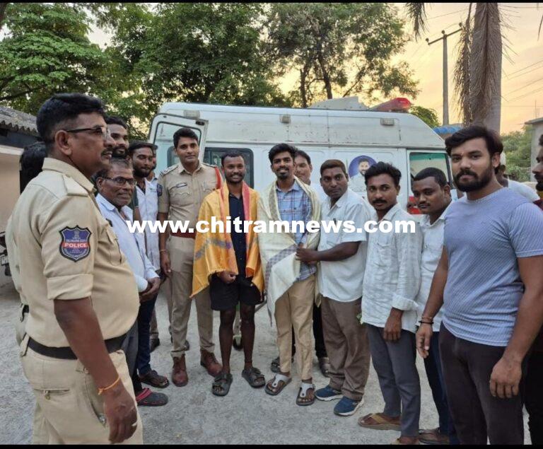 రోడ్ సేఫ్టీ క్లబ్ సభ్యులకు ఘన సన్మానం