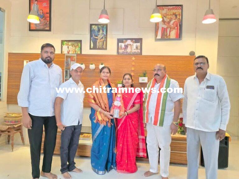ఆదిలాబాద్‌లో ఆర్యవైశ్య కార్పొరేషన్ చైర్‌పర్సన్‌కు ఘన స్వాగతం