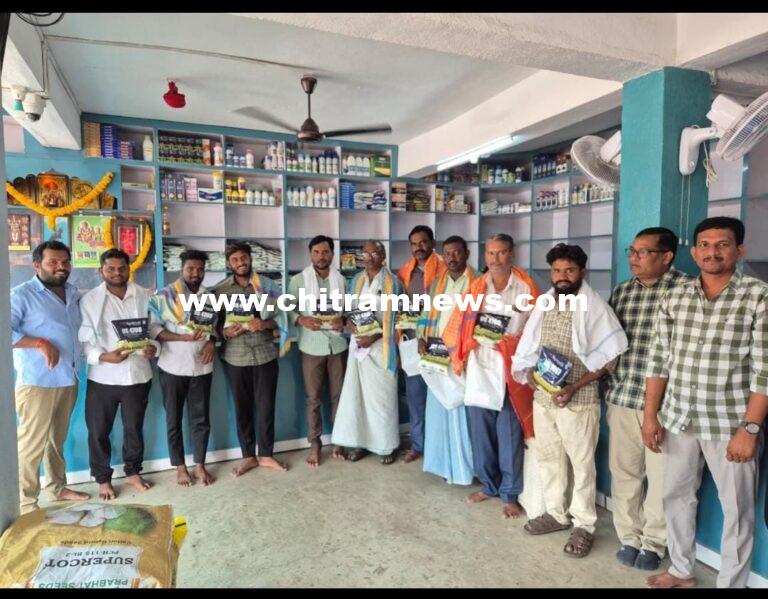 బేలలో అక్షయ తృతీయ విత్తన కొనుగోళ్ల జోరు