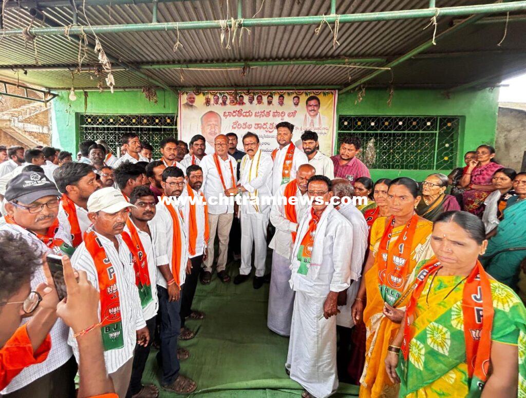 బీజేపీలోకి భారీ చేరికలు: ఆదిలాబాద్ అభివృద్దే లక్ష్యం – ఎమ్మెల్యే పాయల్ శంకర్