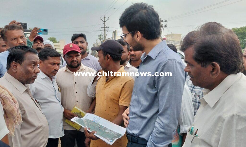 తొర్తి గ్రామాన్ని సందర్శించిన ఆర్మూర్ సబ్ కలెక్టర్ అభిగ్యాన్ మాల్వీయ