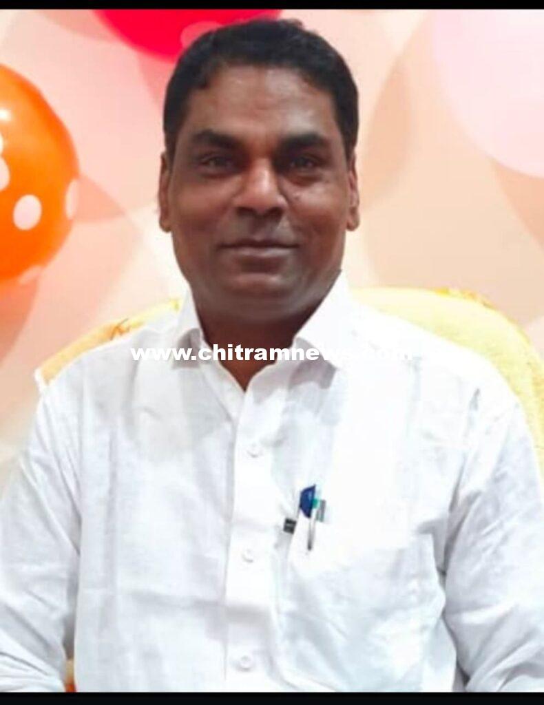 గుండెపోటుతో  ప్రభుత్వ వైద్యుడు సురేందర్ మృతి  