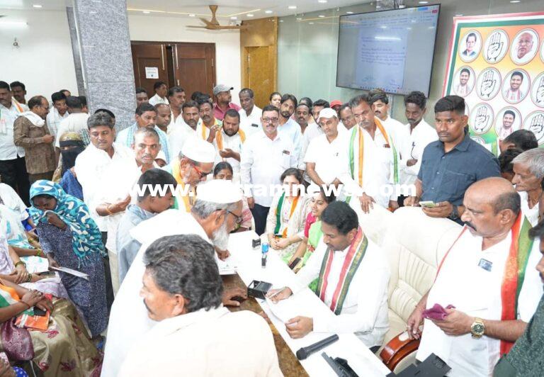 ఆదిలాబాద్ ప్రజల కోసం ‘ప్రజా దర్బార్’.. సమస్యల పరిష్కారానికి కంది శ్రీనివాస్ రెడ్డి భరోసా