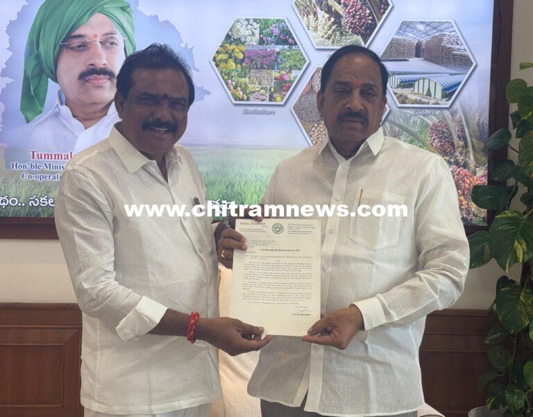రైతుల సమస్యలపై మంత్రి తుమ్మలతో ఆదిలాబాద్ ఎమ్మెల్యే పాయల్ శంకర్ భేటీ