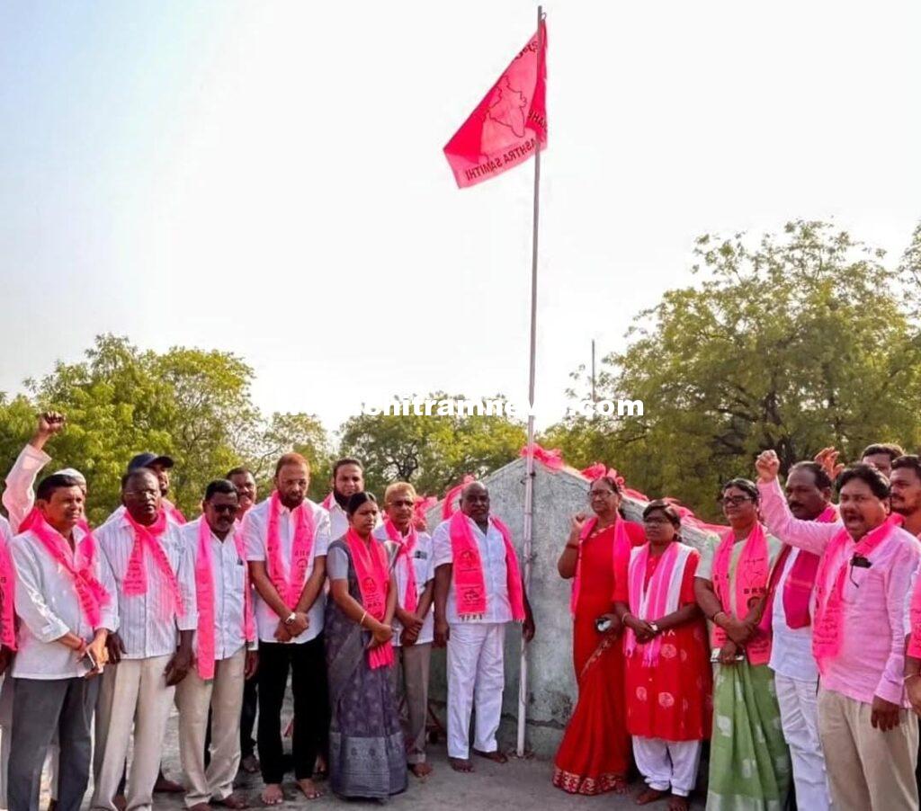 ఘనంగా బీఆర్‌ఎస్ 25వ ఆవిర్భావ దినోత్సవం: ఆదిలాబాద్‌లో జోగు రామన్న ఆధ్వర్యంలో వేడుకలు
