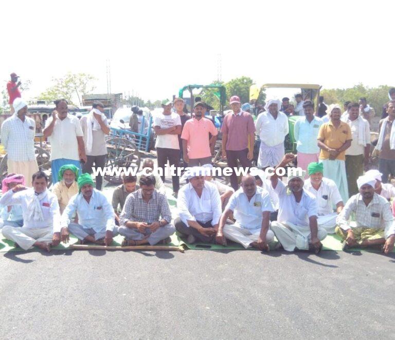 జొన్నలు కొనుగోలు చేయాలని జాతీయ రహదారిపై బీఆర్ఎస్, రైతుల ధర్నా