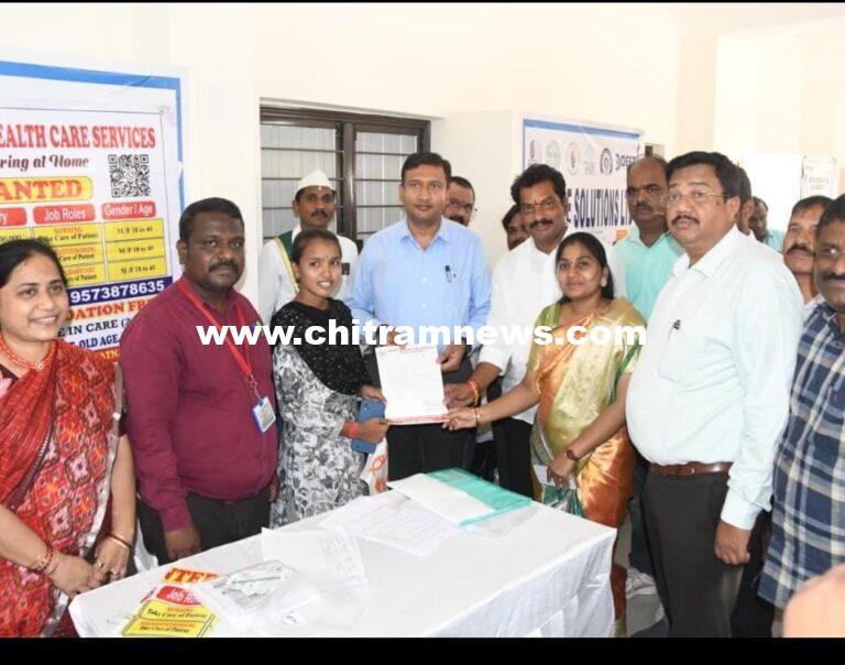 నిరుద్యోగ యువతకు ఉపాధి కల్పించడమే లక్ష్యం: జిల్లా కలెక్టర్ రాజర్షిషా