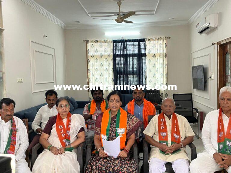 ధాన్యం కొనుగోళ్లలో ప్రభుత్వ వైఫల్యం: రైతుల కష్టాలపై మాజీ జడ్పీ చైర్మన్ సుహాసిని రెడ్డి ఆగ్రహం