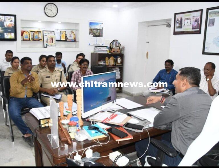 జొన్నల కొనుగోళ్లపై కలెక్టర్ రాజర్షిషా సమీక్ష: రైతులకు ఇబ్బందులు కలగకుండా చూడాలని ఆదేశం