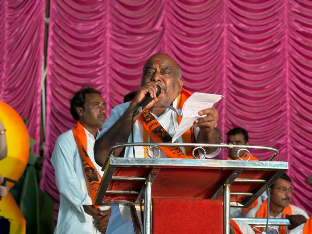 విశ్వకర్మల సమస్యల పరిష్కారానికి అండగా ఉంటా : మాజీ మంత్రి జోగు రామన్న
