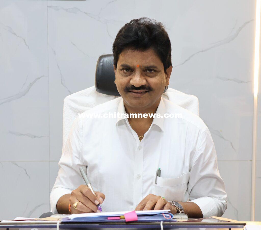నిర్మల్ జిల్లా ఇన్‌ఛార్జి అదనపు కలెక్టర్‌గా రాథోడ్ రమేష్ బాధ్యతల స్వీకరణ
